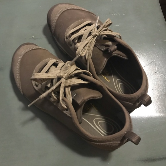 Keens size 6.5. VGUC. Tan - Picture 2 of 5